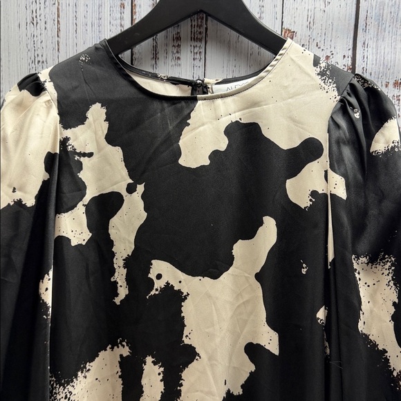ALEXIS X TARGET NWT Black Beige Print Ruffle Hem Long Balloon Sleeve Mini Dress - Picture 4 of 12